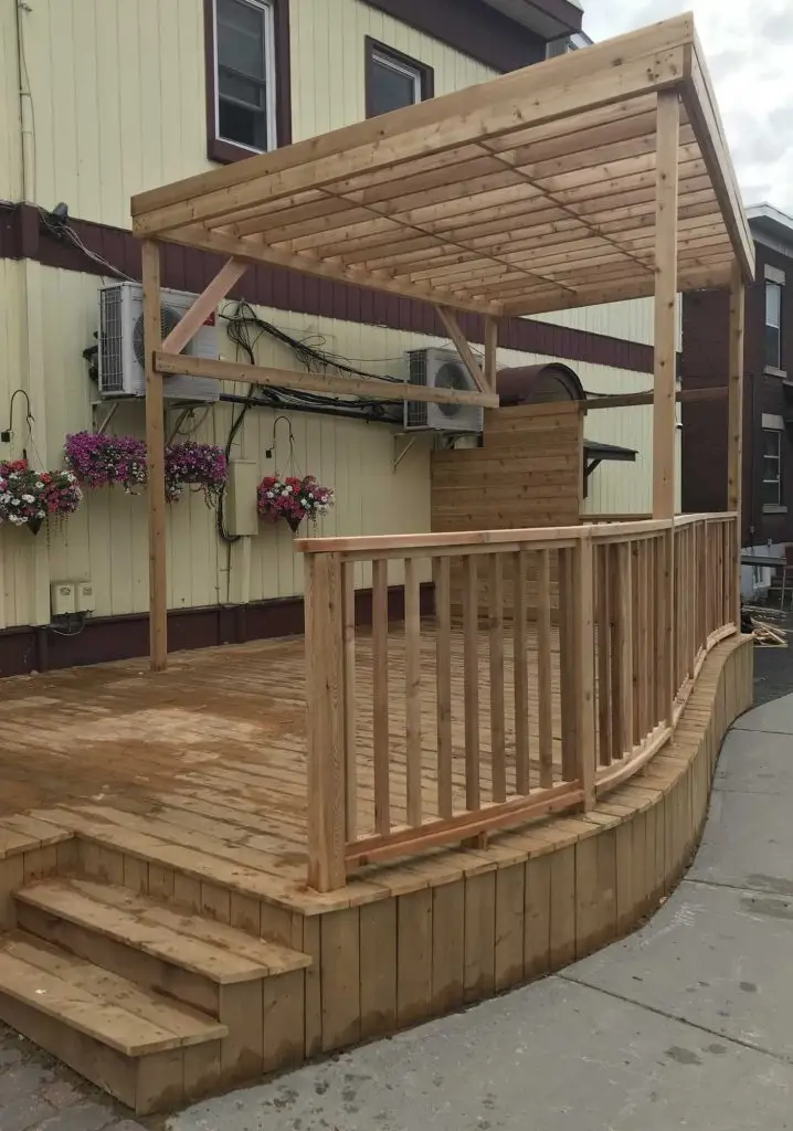 Curved Deck Ottawa on Preston Street in Little Italy at Pubwells