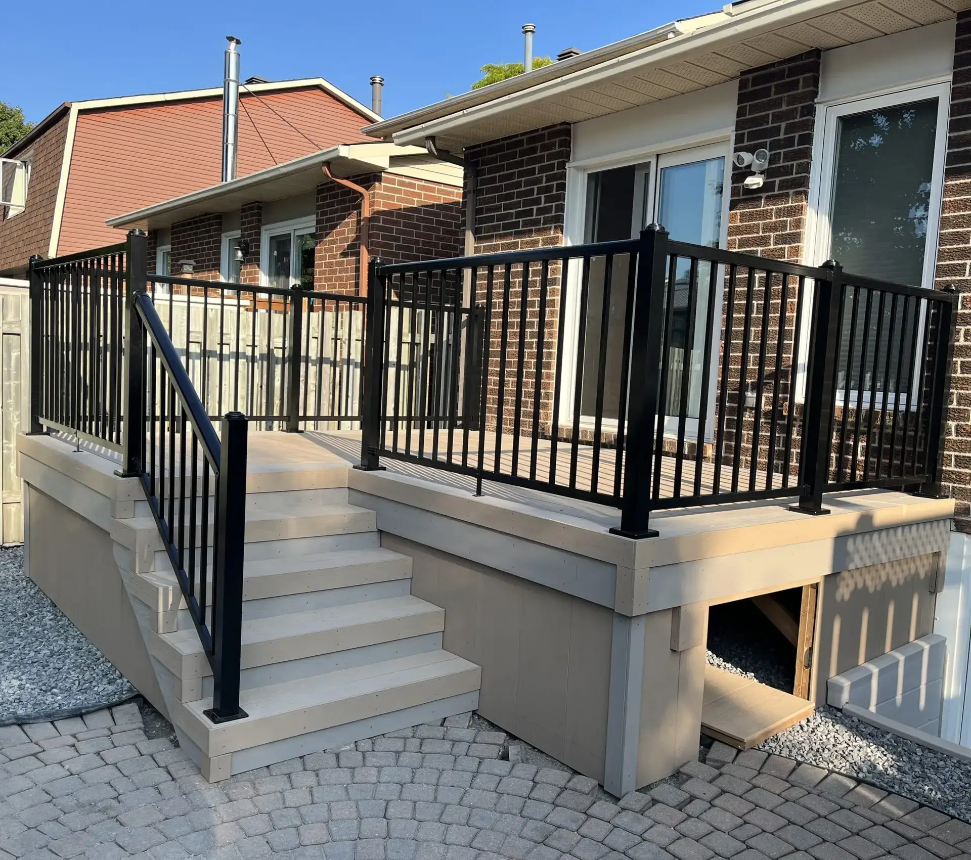 #1 Ottawa PVC Deck Experts | Custom Deck Builders Near You