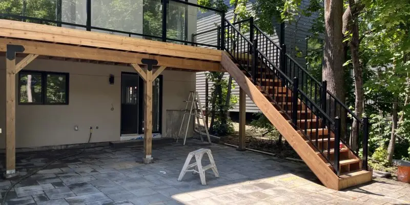 Steps install to this 2nd story deck in Westboro
